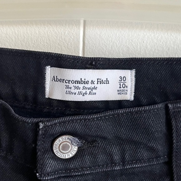 Abercrombie & Fitch Black 90’s Straight Ultra High Rise Curve Love Jeans Sz 10 - Picture 6 of 11